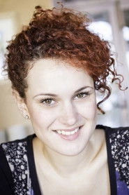 Ảnh diễn viên Larissa Bonaci